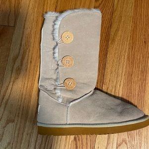 Ugg Australia High Fur-Lined Gray Boots